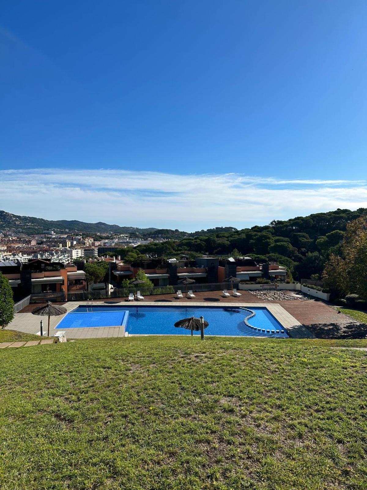 Pretty Garden Apartment Next To A Charming Beach Lloret de Mar Kültér fotó