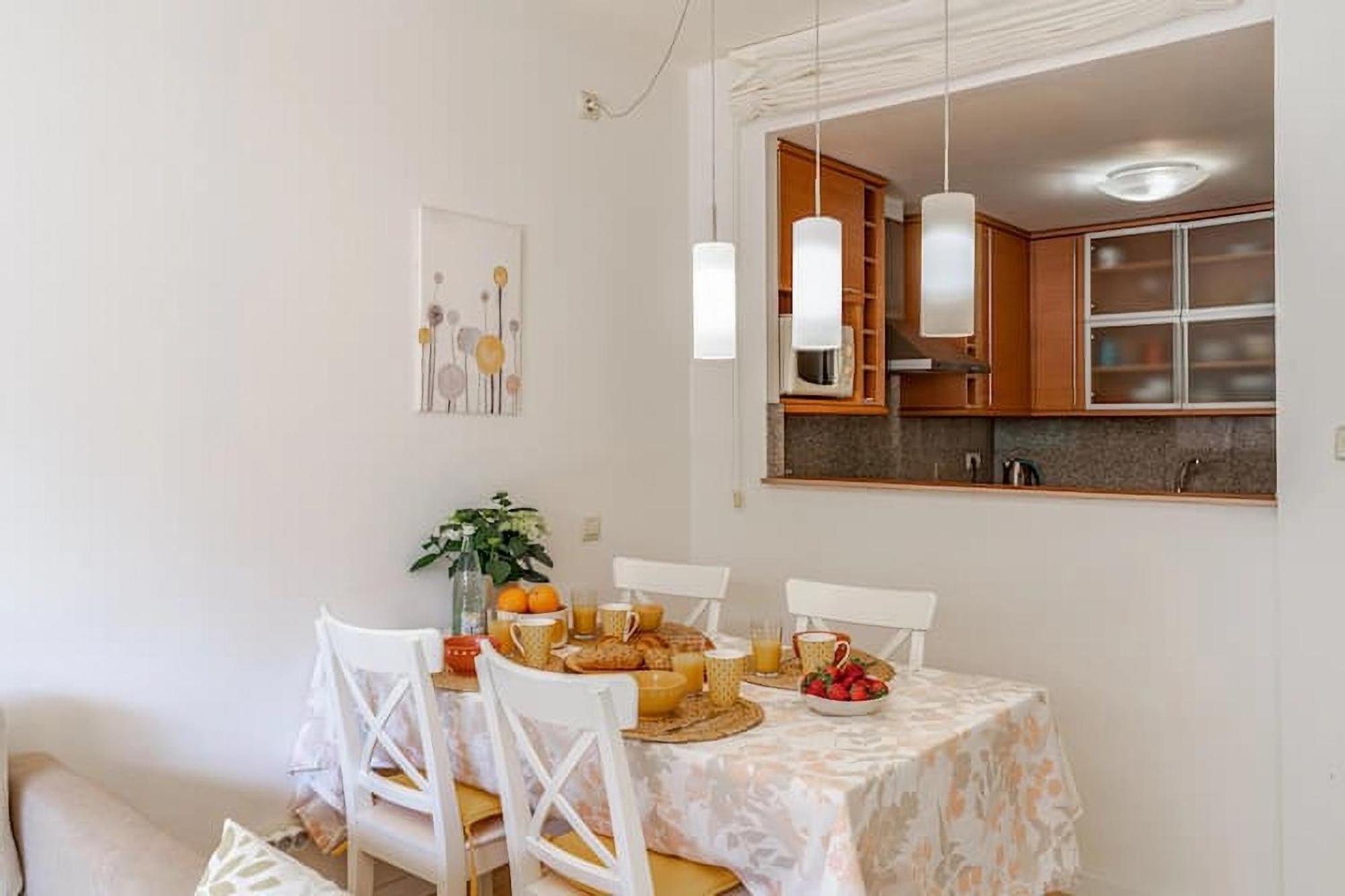 Pretty Garden Apartment Next To A Charming Beach Lloret de Mar Kültér fotó